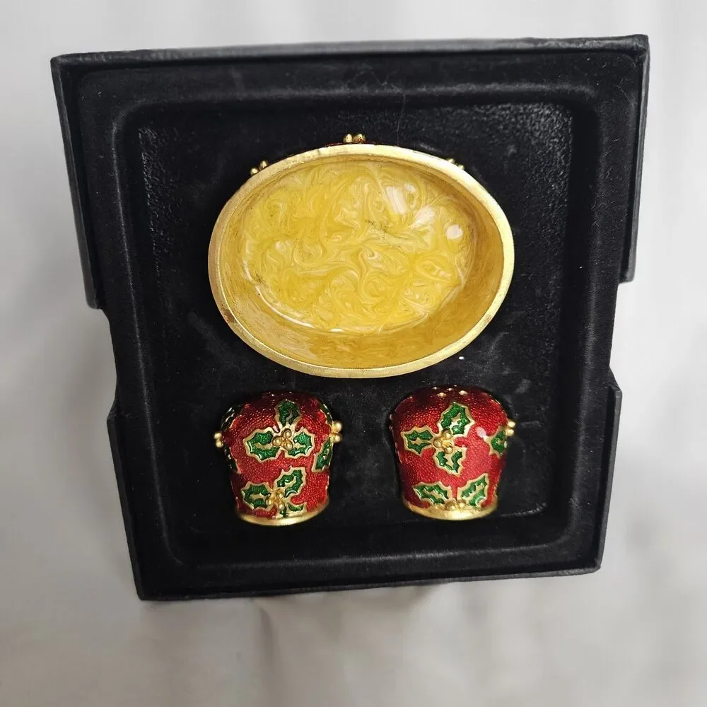 Bombay Company Salt & Pepper Set with Tray ~ Holly Christmas